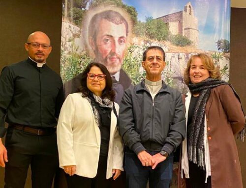 Dom José Benedito Cardoso, bispo da Diocese de Catanduva, em visita ao colégio de Gesù Adolescente